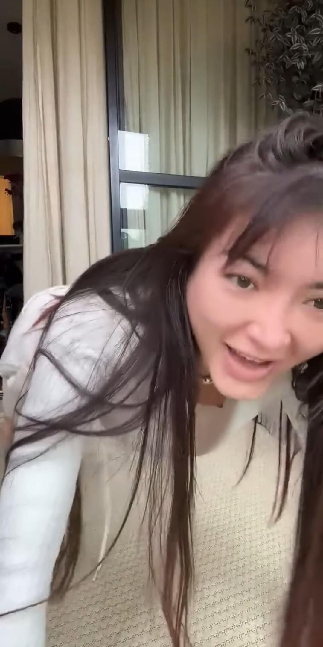 Downblouse