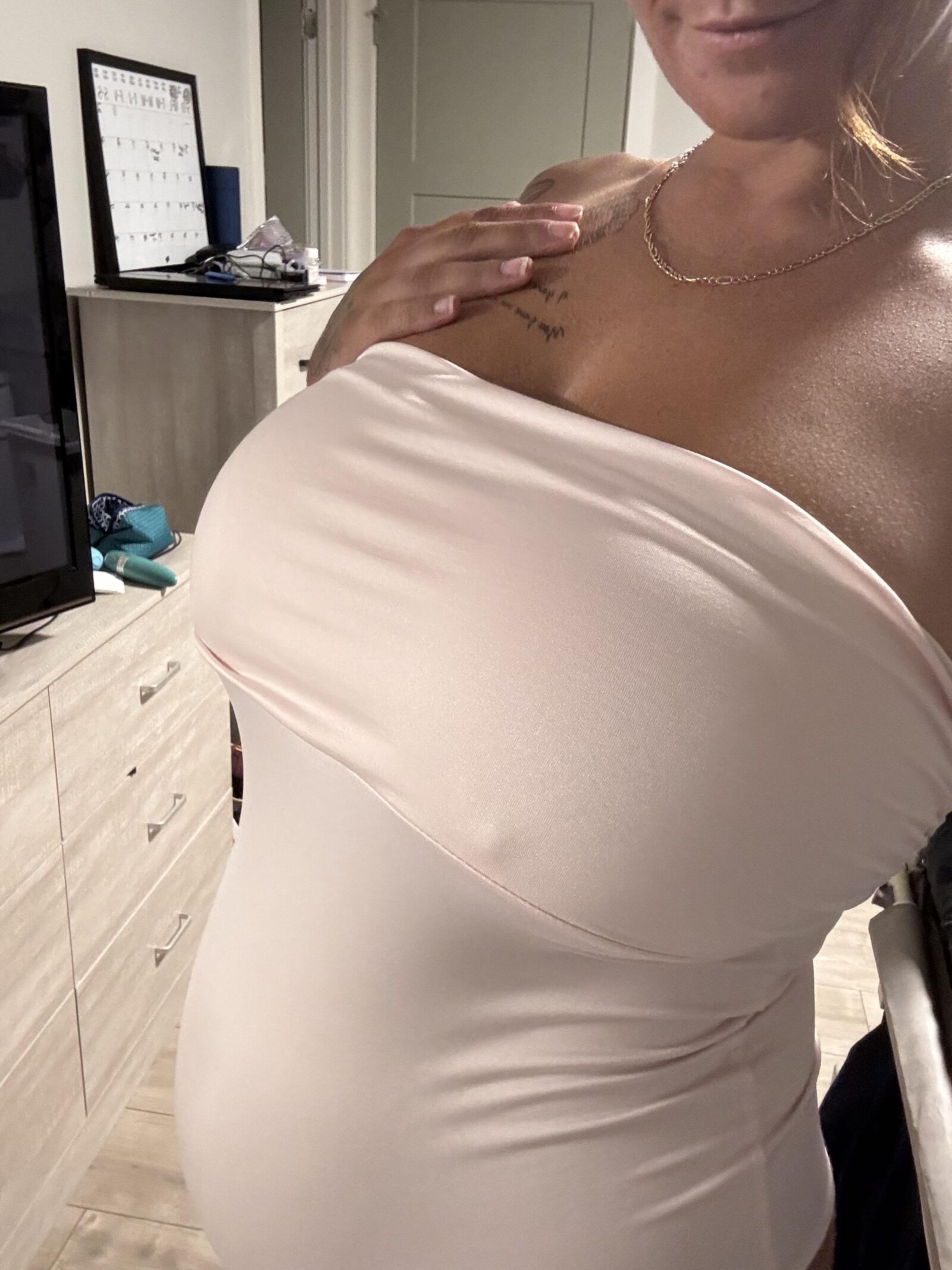 Big Saggy Titten riesige Areola -Verbündete