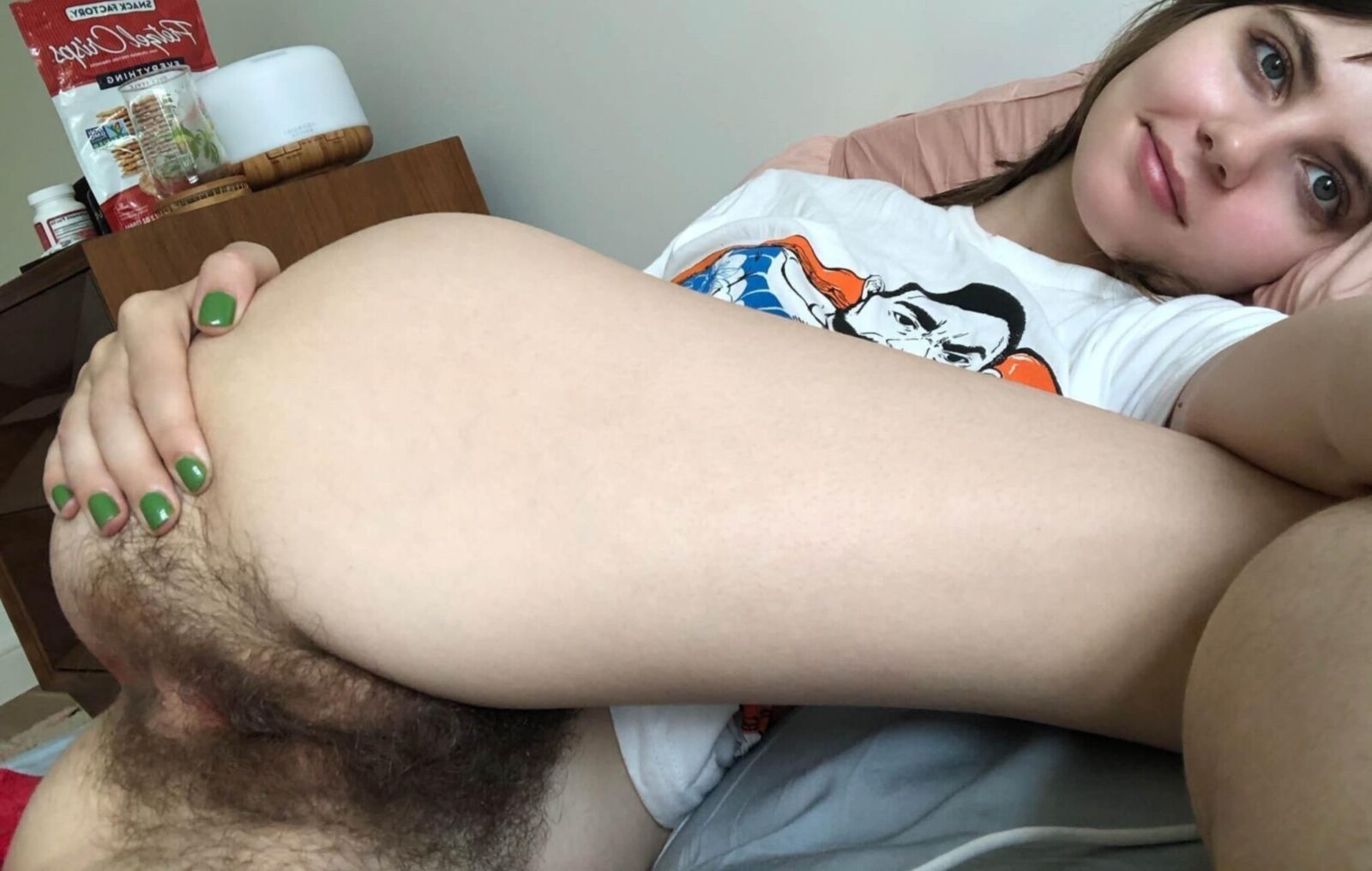 毛むくじゃらの女性