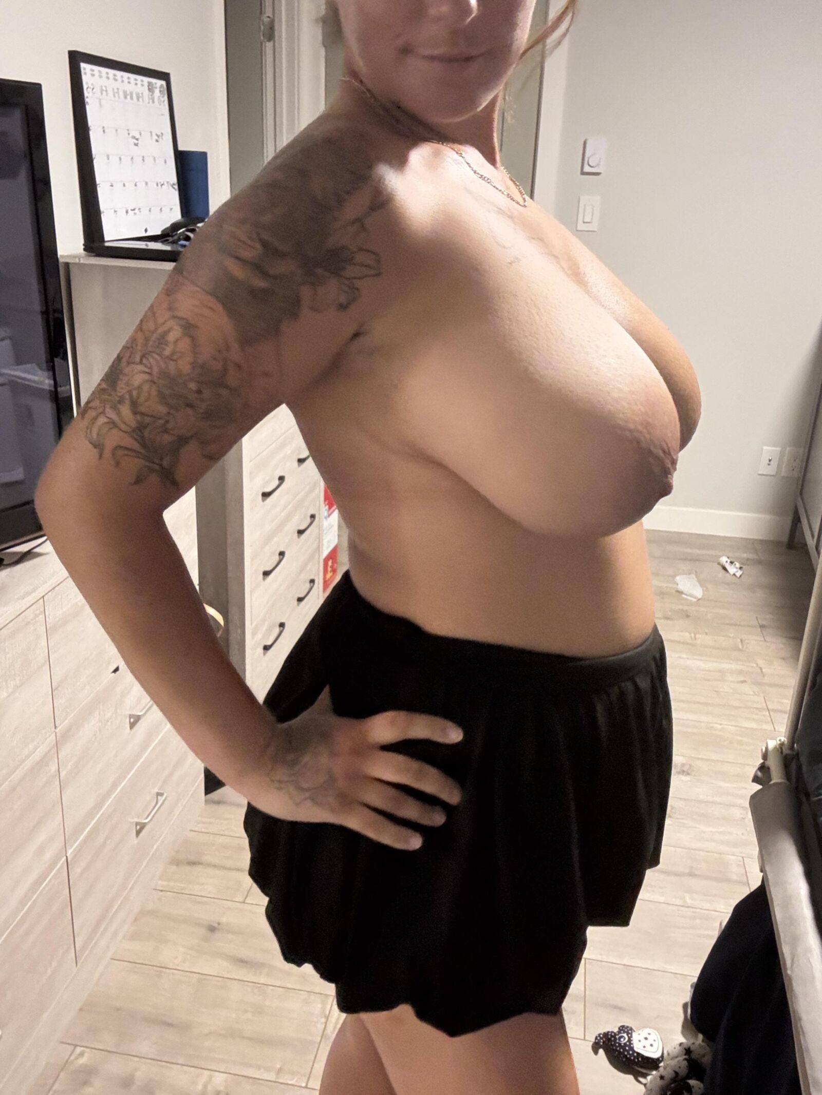 Big Saggy Titten riesige Areola -Verbündete
