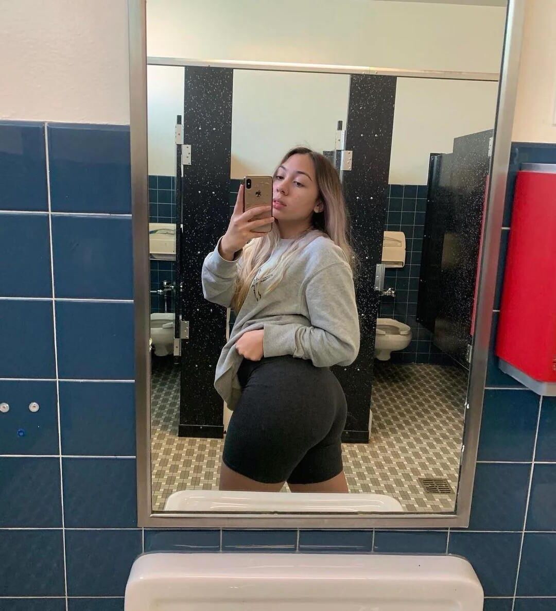 Latina WebSlut Jolie Nudes caseros expuestos