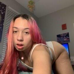Latina WebSlut Jolie Nudes caseros expuestos