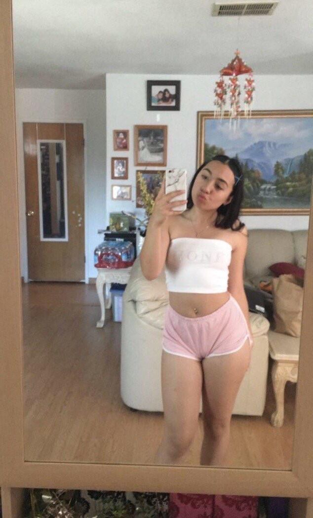 Latina WebSlut Jolie Nudes caseros expuestos