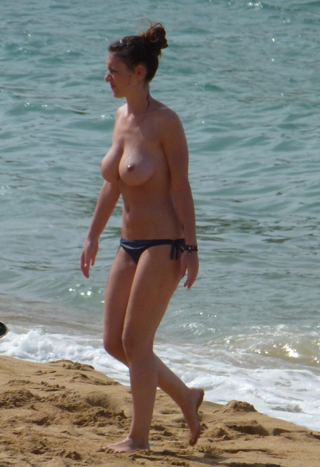 Des filles impressionnantes avec des seins impressionnants