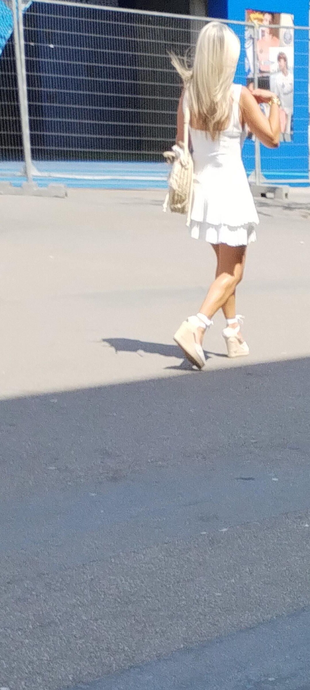 Quelques salopes dans la rue