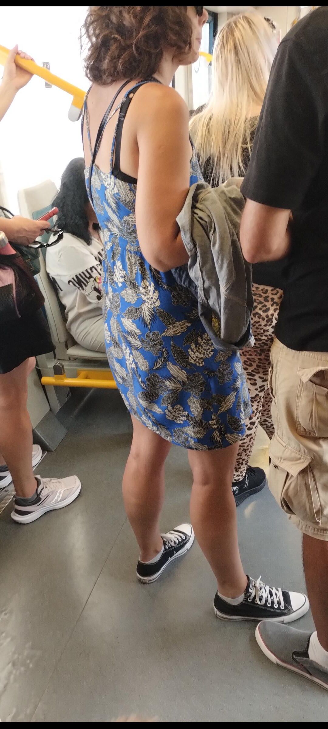 Jolie cul dans le Métro