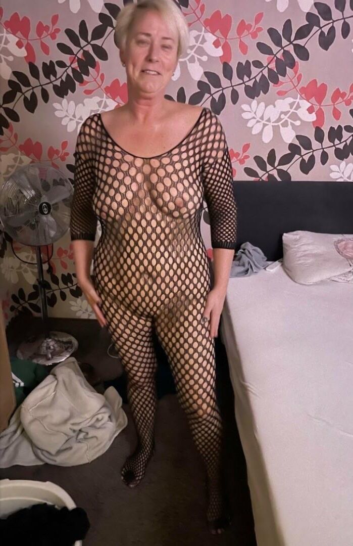 ¡Frau Anja expuso por comentarios y repostas!