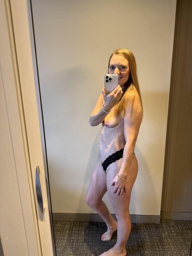 Dream Wife HvyLoads
