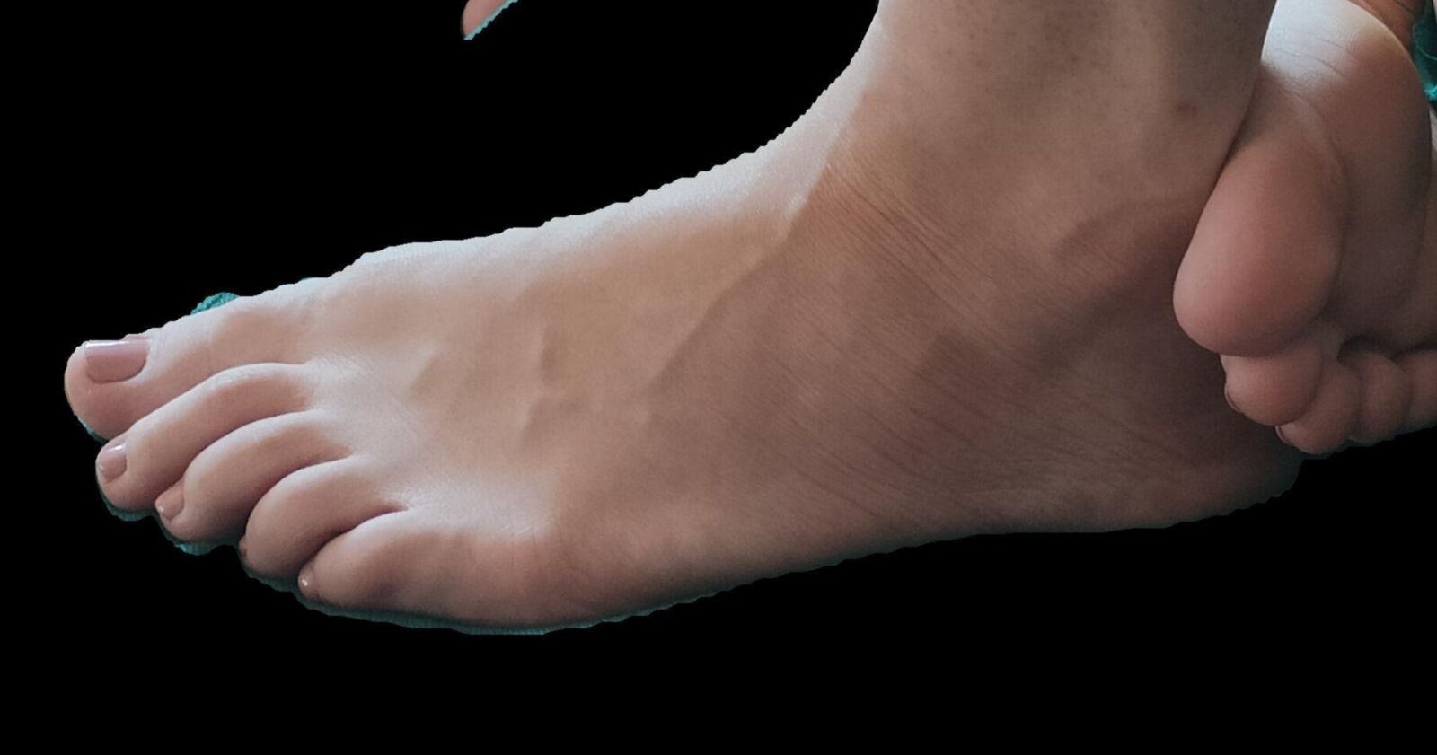 あなたの足とお尻のトリビュートと精液をお願いします