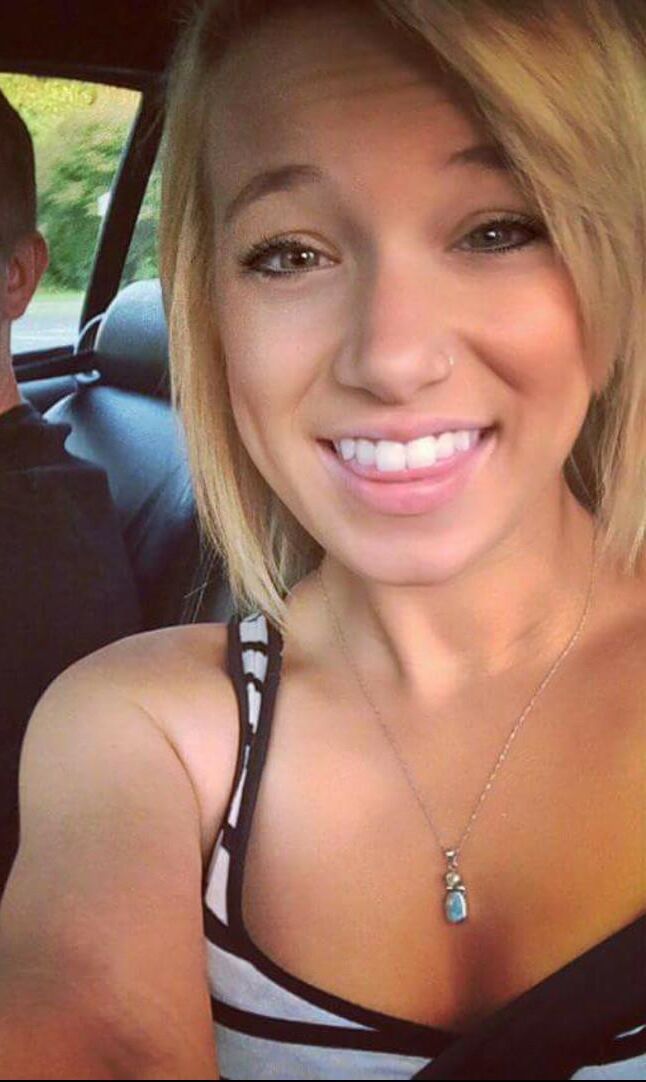 Webslut Kylie выставлен