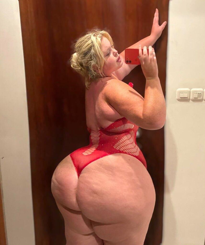 Hott and Sexy Selfies