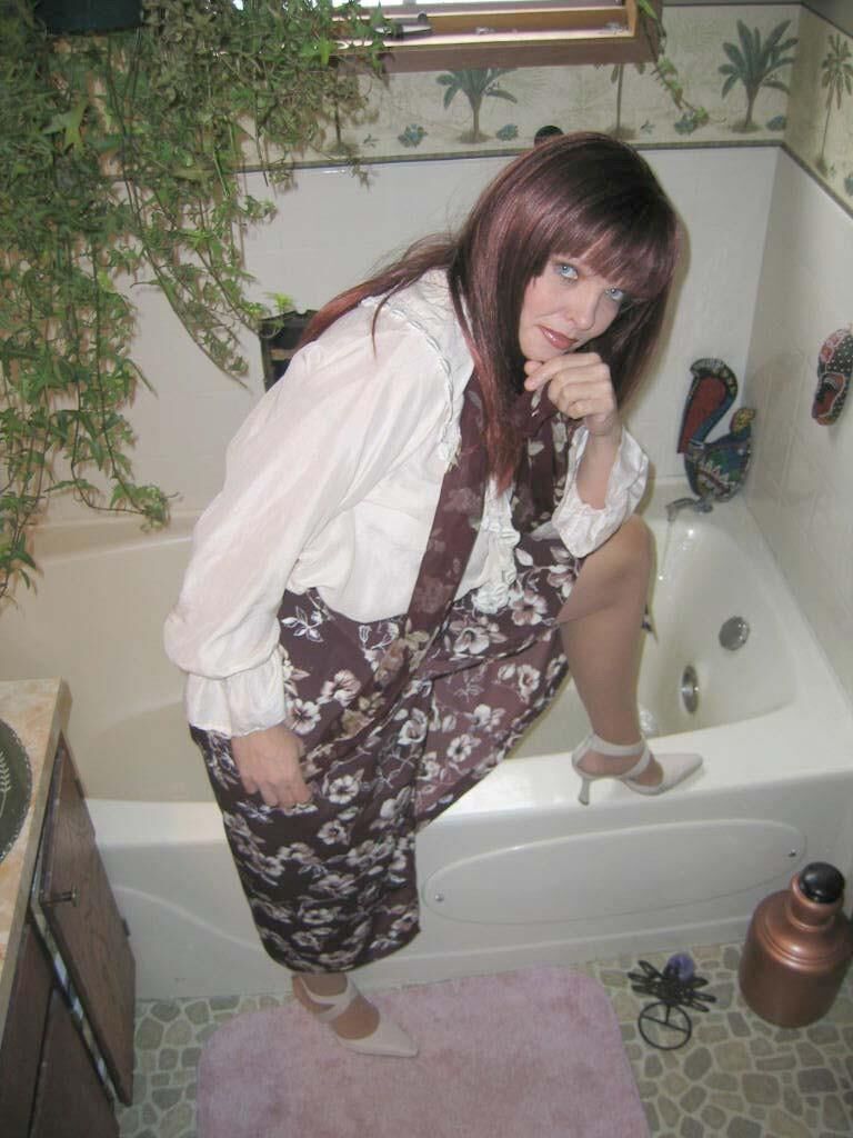 Scarlett Bathtub Slip