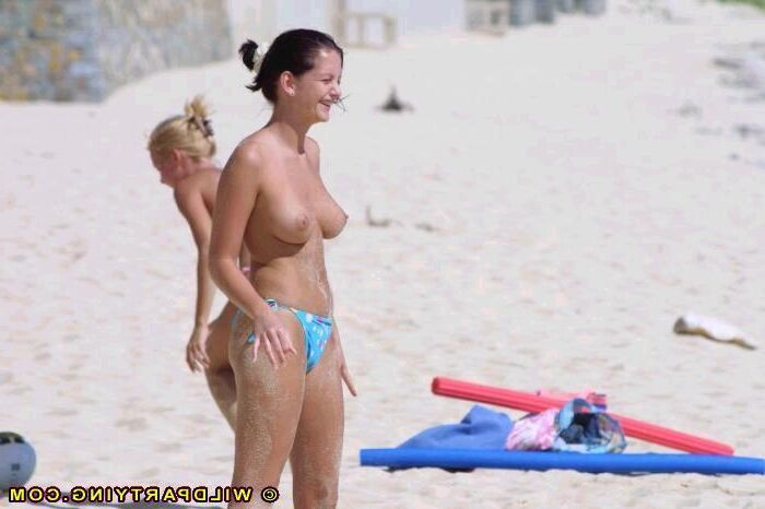 Exposed Amateur Tits (vol. )