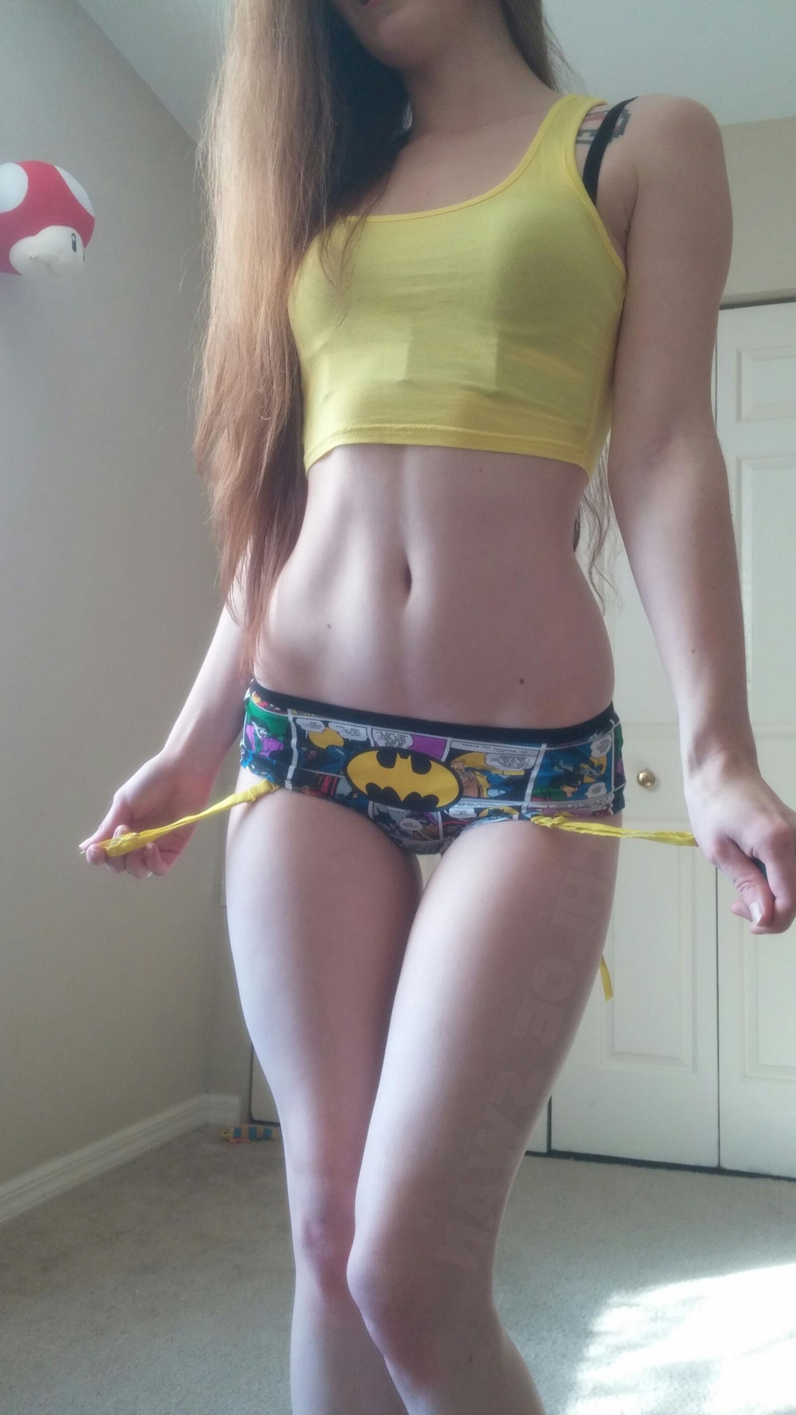 Burlas adolescentes no nudas