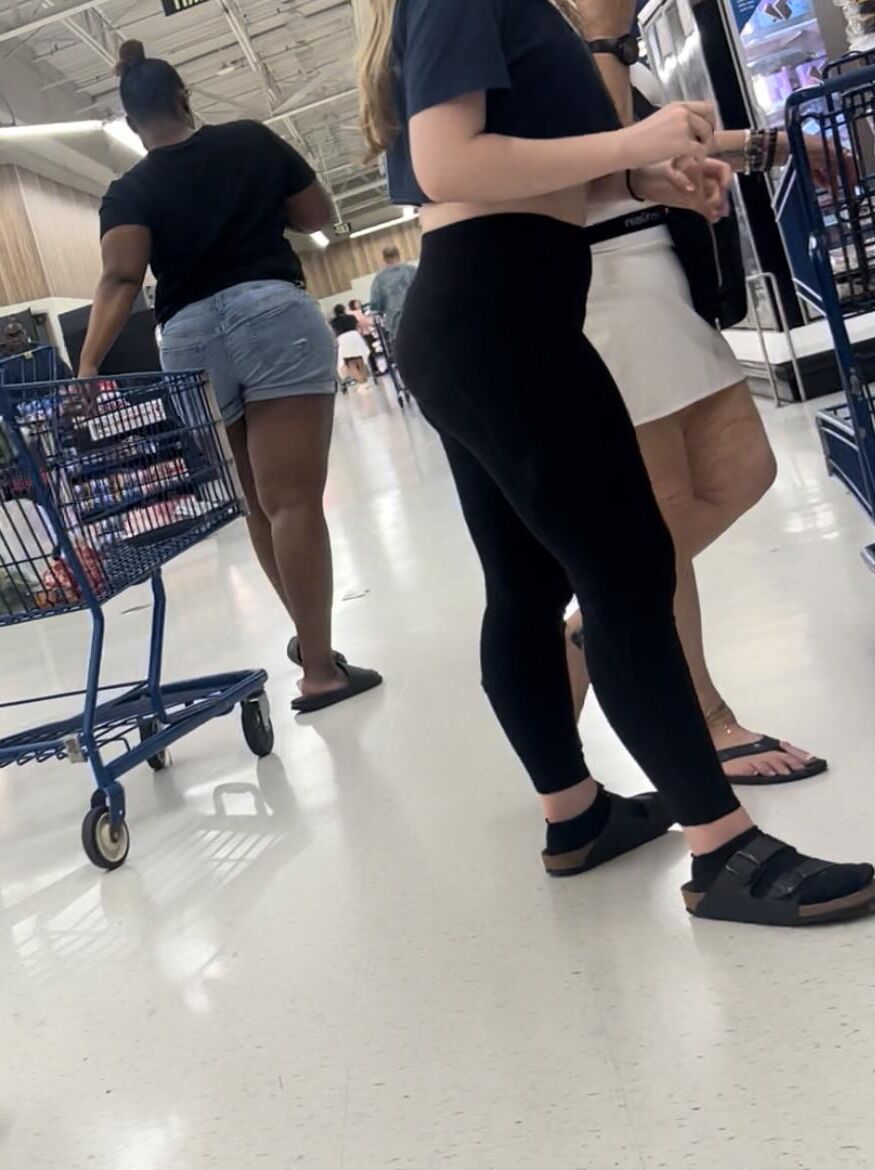 Chicas de culo apretadas sinceras aleatorias
