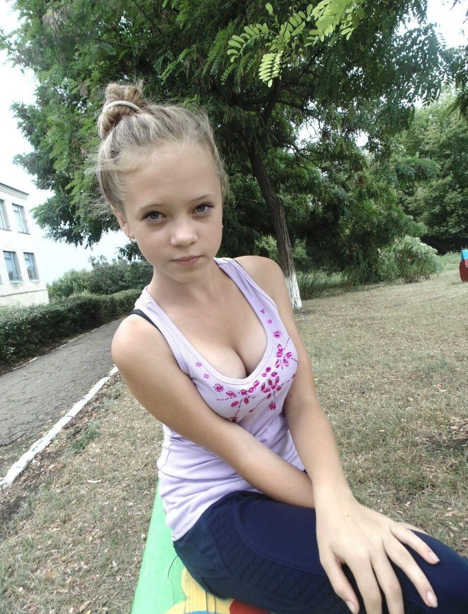 Burlas adolescentes no nudas
