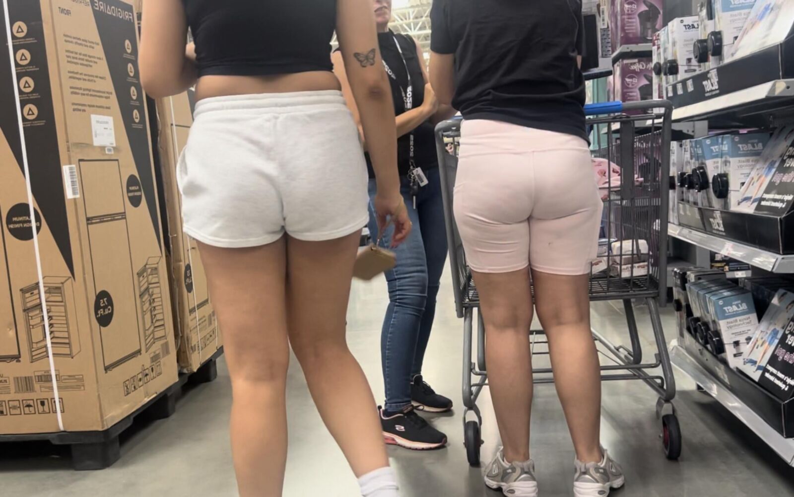 Chicas de culo apretadas sinceras aleatorias