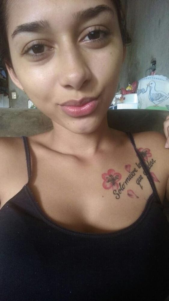 Hottie mexicana delgada tetona
