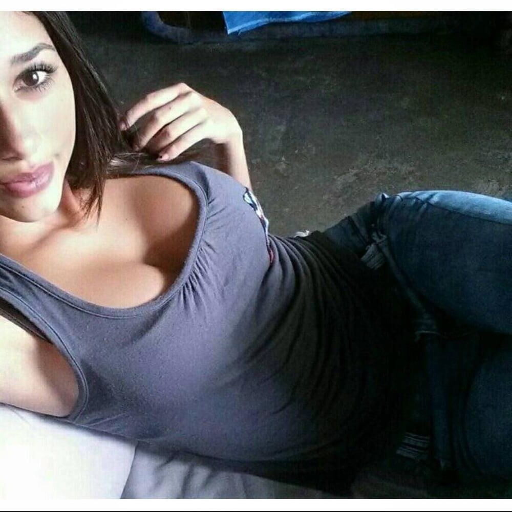 Hottie mexicana delgada tetona