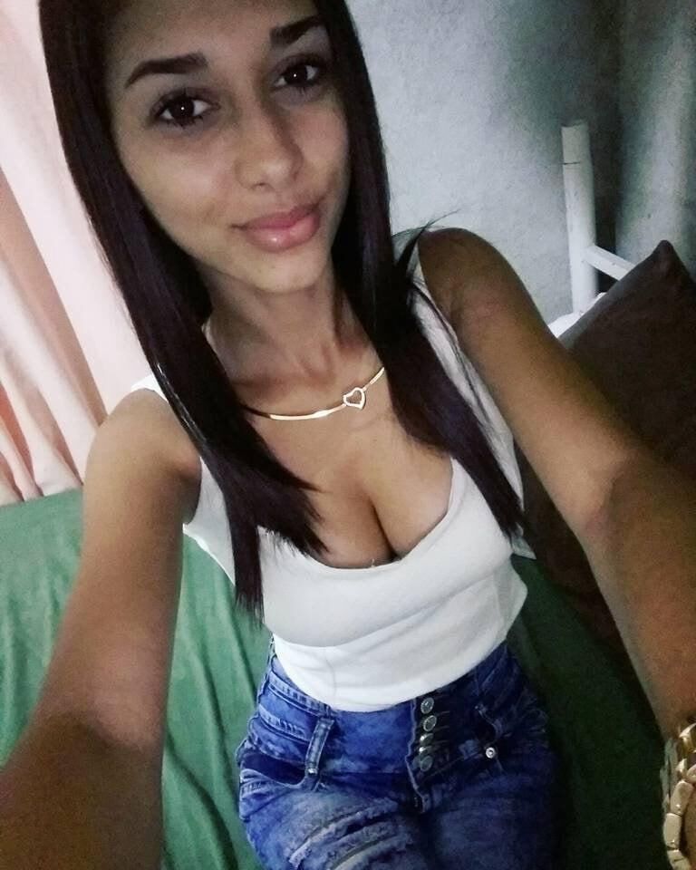 Hottie mexicana delgada tetona
