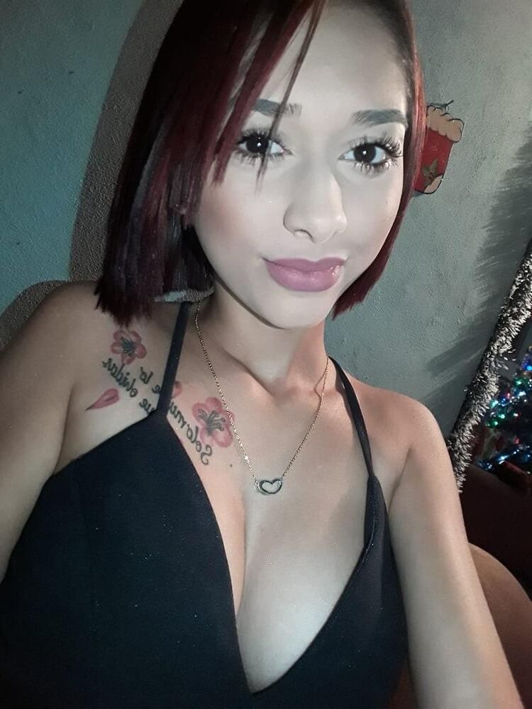Hottie mexicana delgada tetona