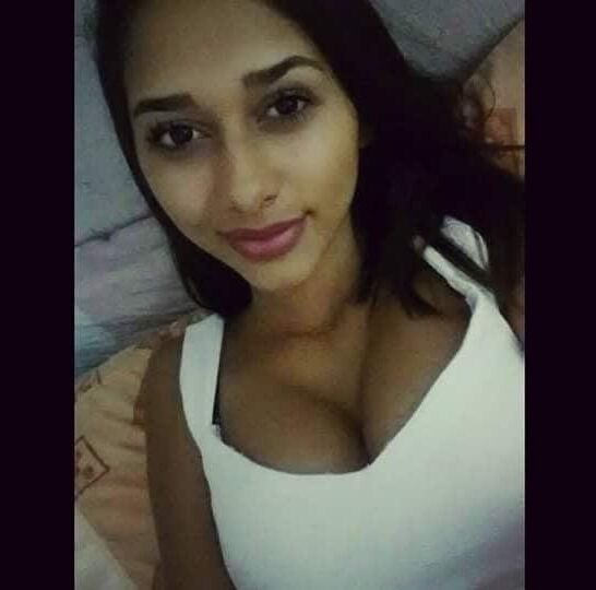 Hottie mexicana delgada tetona