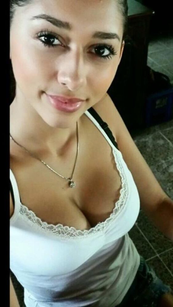 Hottie mexicana delgada tetona